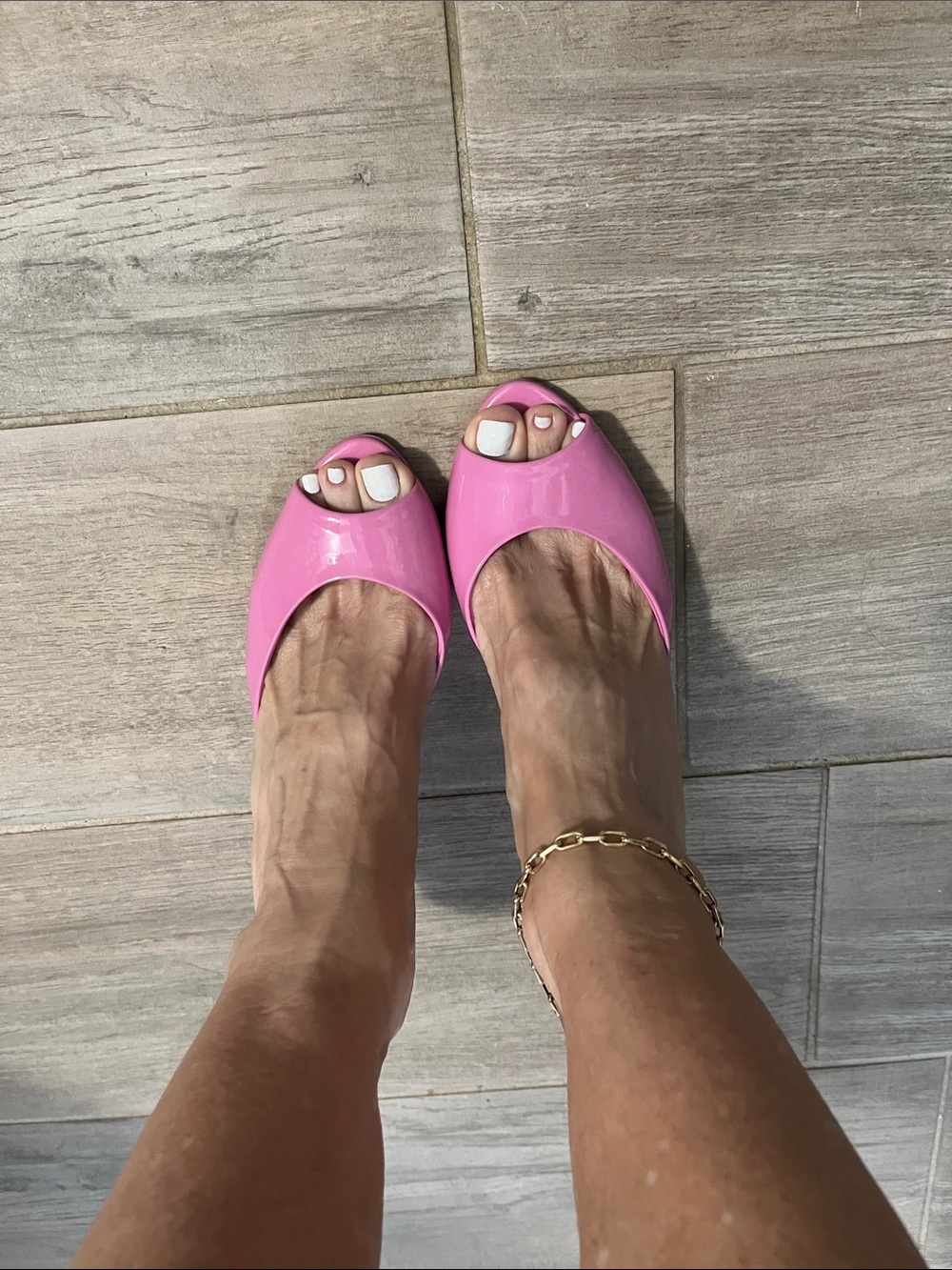 Christian Louboutin Pink Patent Open-Toe Mules Me Dolly - Picture 10 of 12